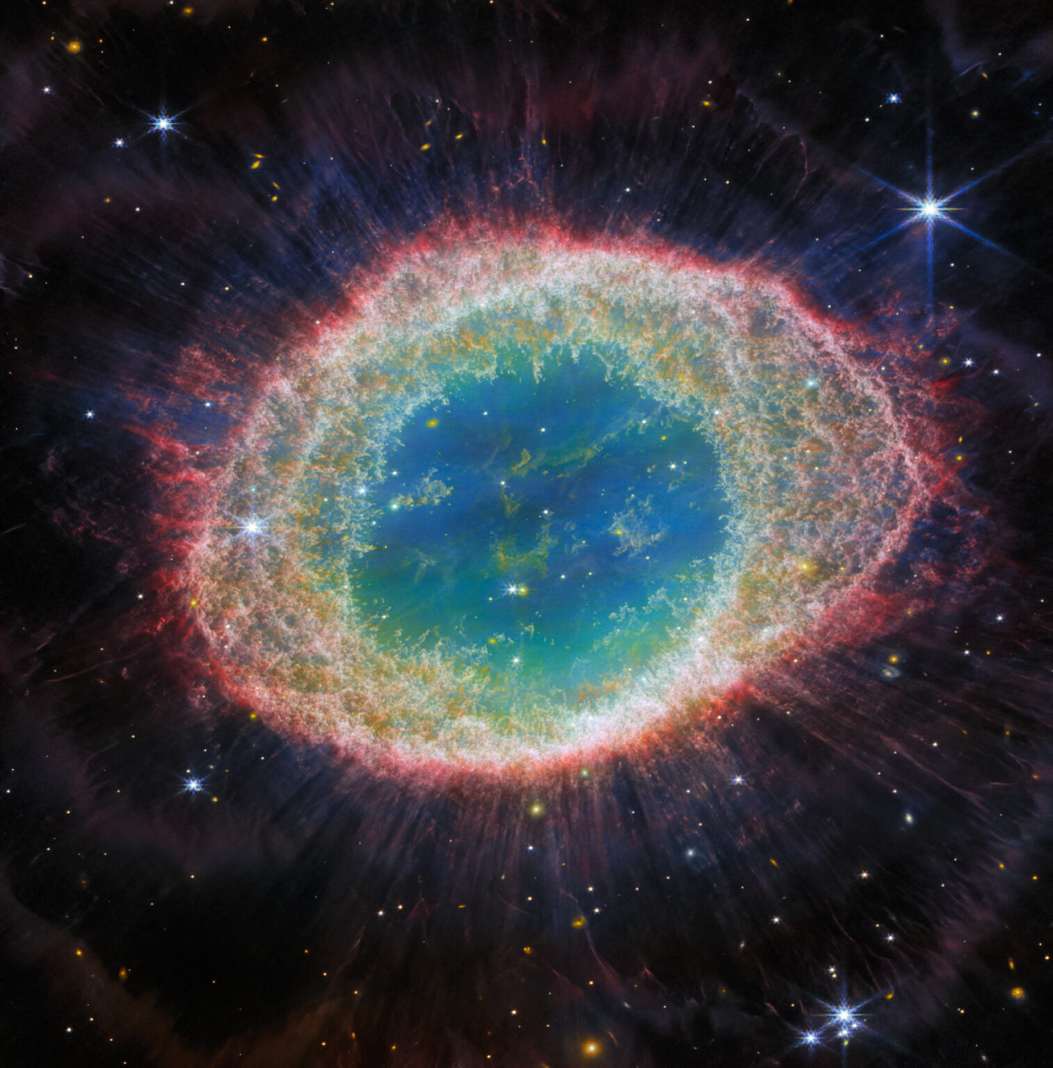 https://universemagazine.com/wp-content/uploads/2023/11/image_12198_1e-ring-nebula.jpg