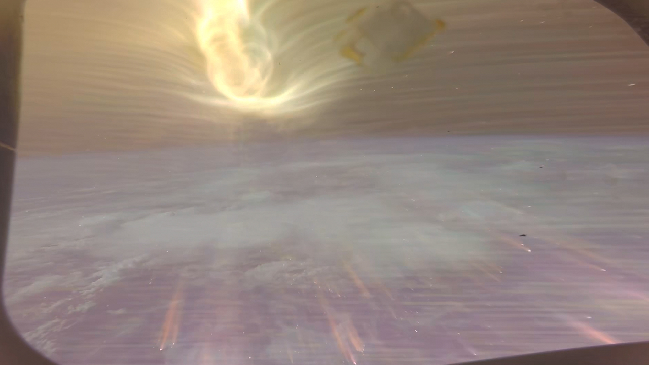 Почувствуйте настоящий ад: как пылает Orion во время входа в атмосферу Земли