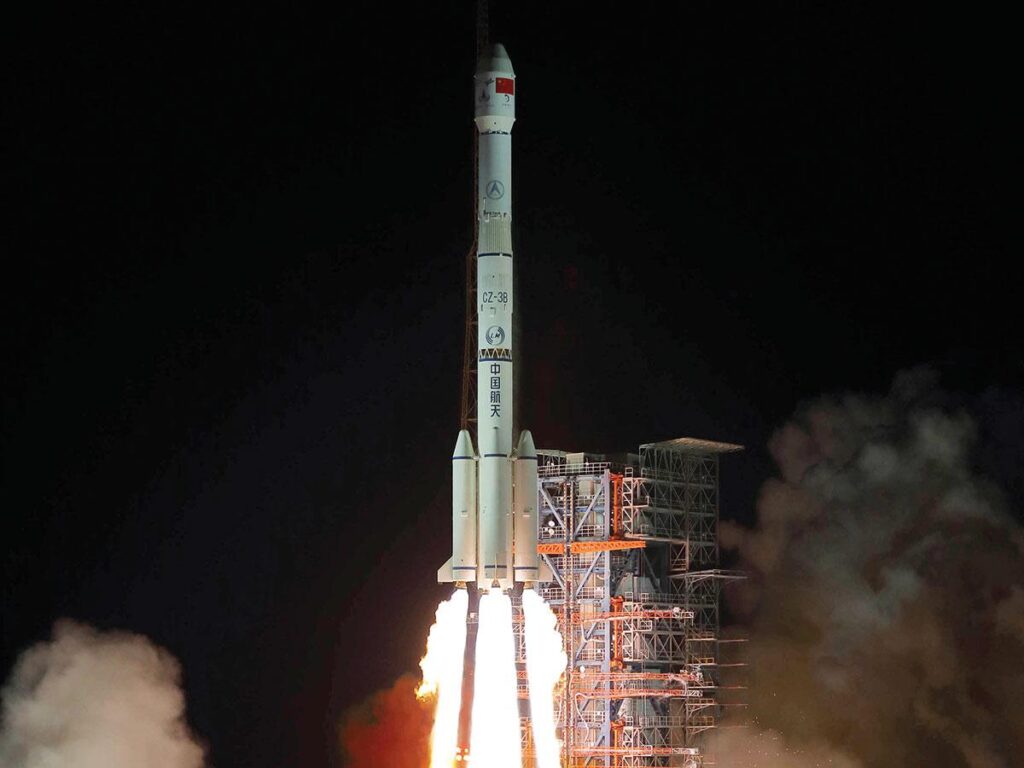 https://universemagazine.com/wp-content/uploads/2024/01/s4181208-china-rocket_resources1.jpg