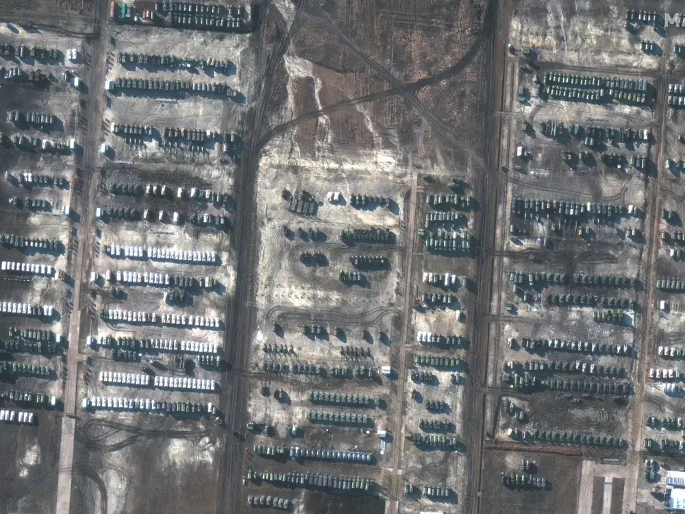 Российские войска вблизи от поселка Солоти в Белгородской области 5 декабря 2021 года. Источник: Maxar Technologies