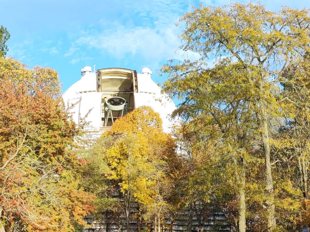 Телескоп во вращающейся башне