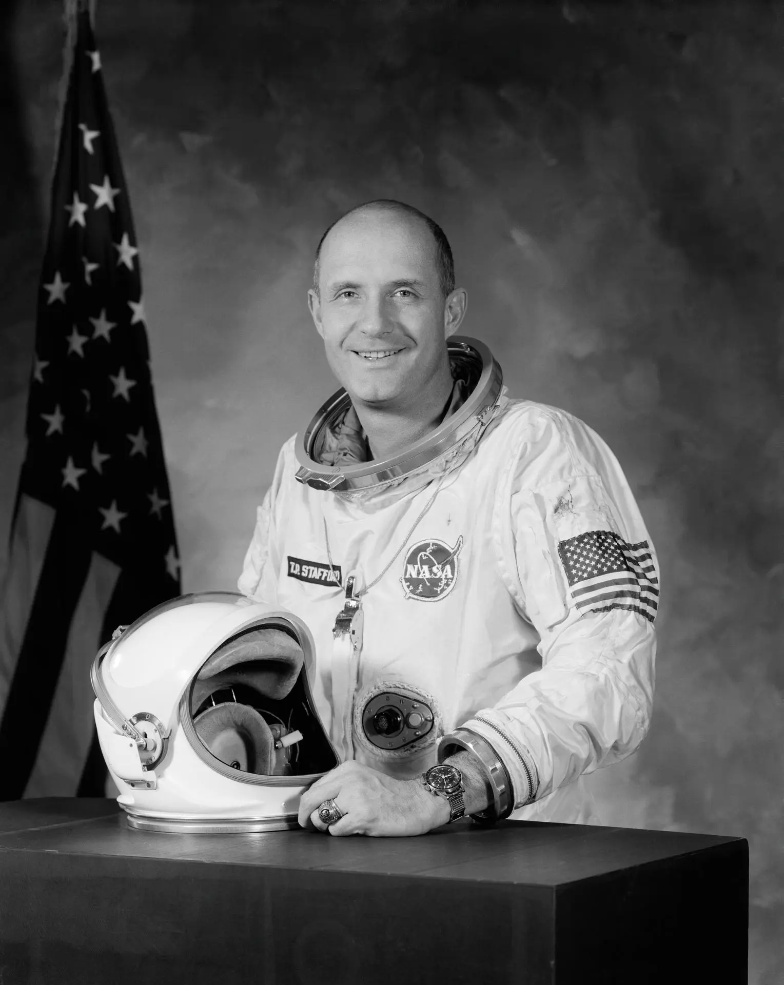 Помер Томас Стаффорд: один із 24 осіб, які літали до Місяця та прототип головного героя «Заради всього людства»