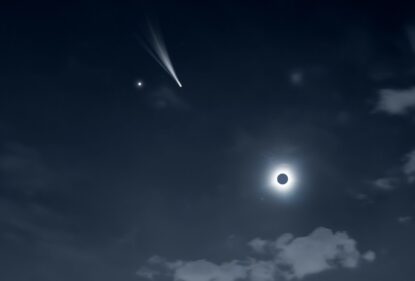 Ілюстрація польоту комети піл час сонячного затемнення