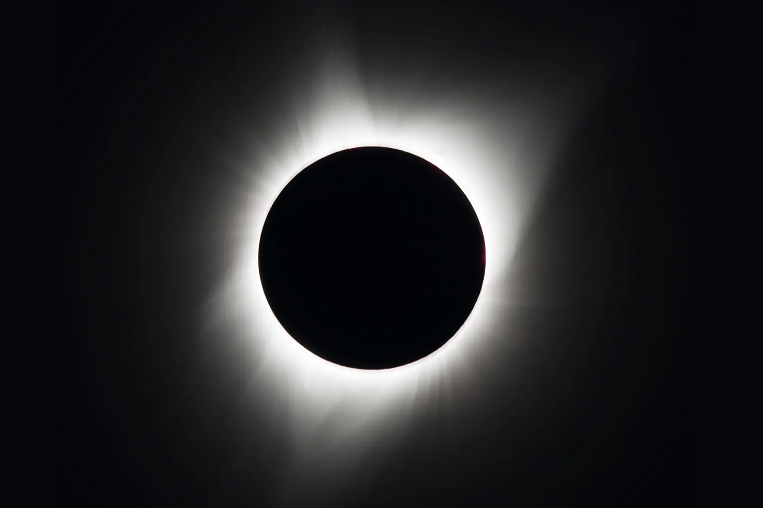 Велике північноамериканське сонячне затемнення. Що побачать мешканці Мексики, США та Канади 8 квітня