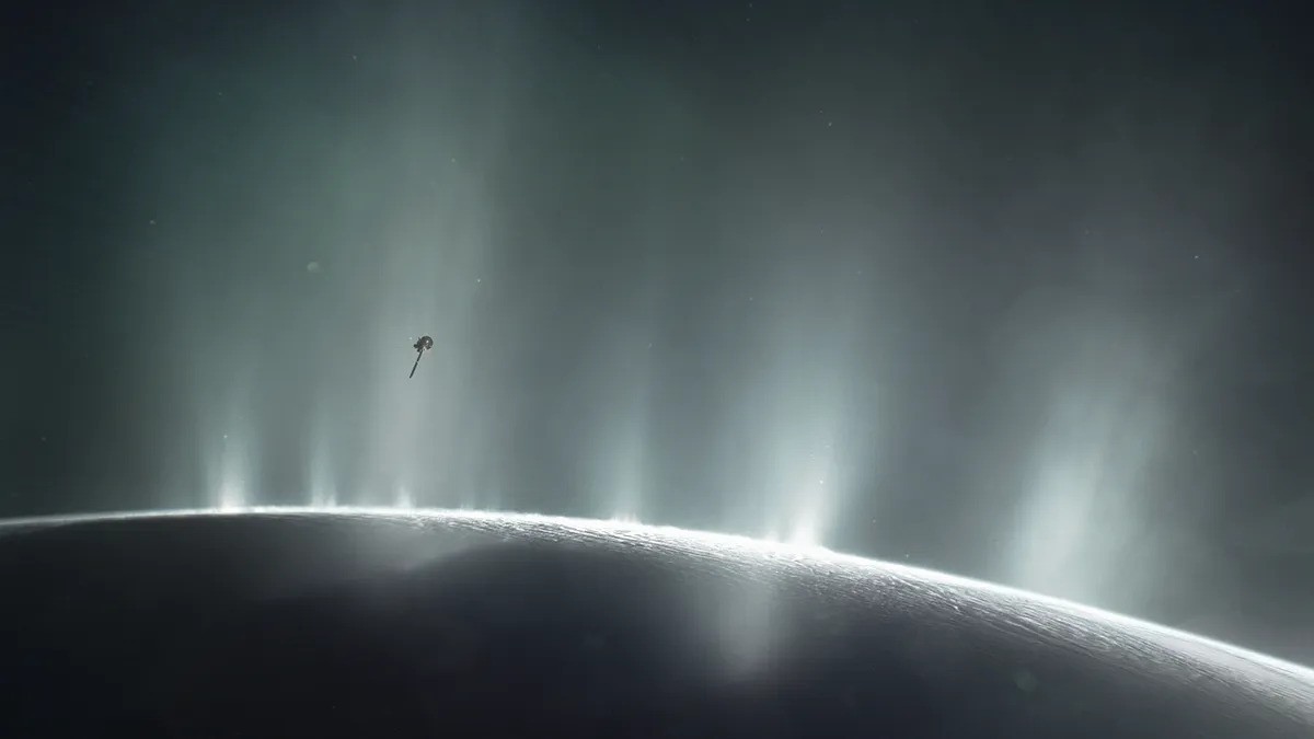 Як знайти життя на Енцеладі: поради науковців