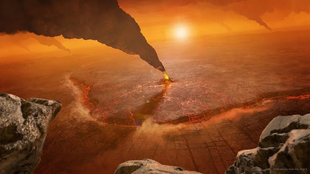 Are there active volcanoes on Venus?