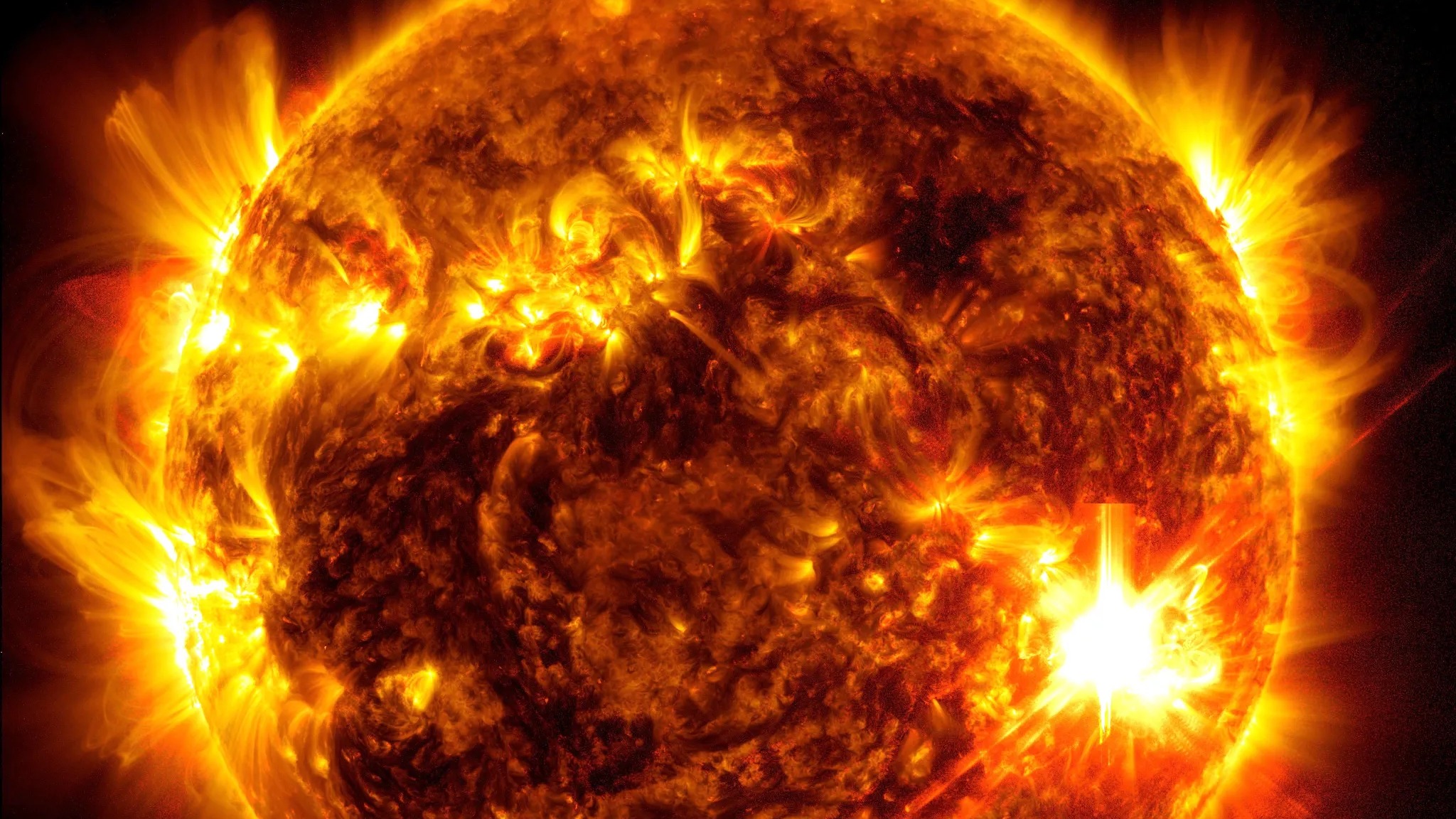 A powerful solar storm will hit the Earth this week