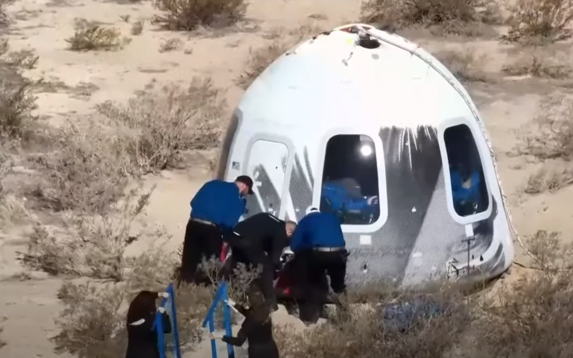Космические туристы Blue Origin попали в ловушку после полета