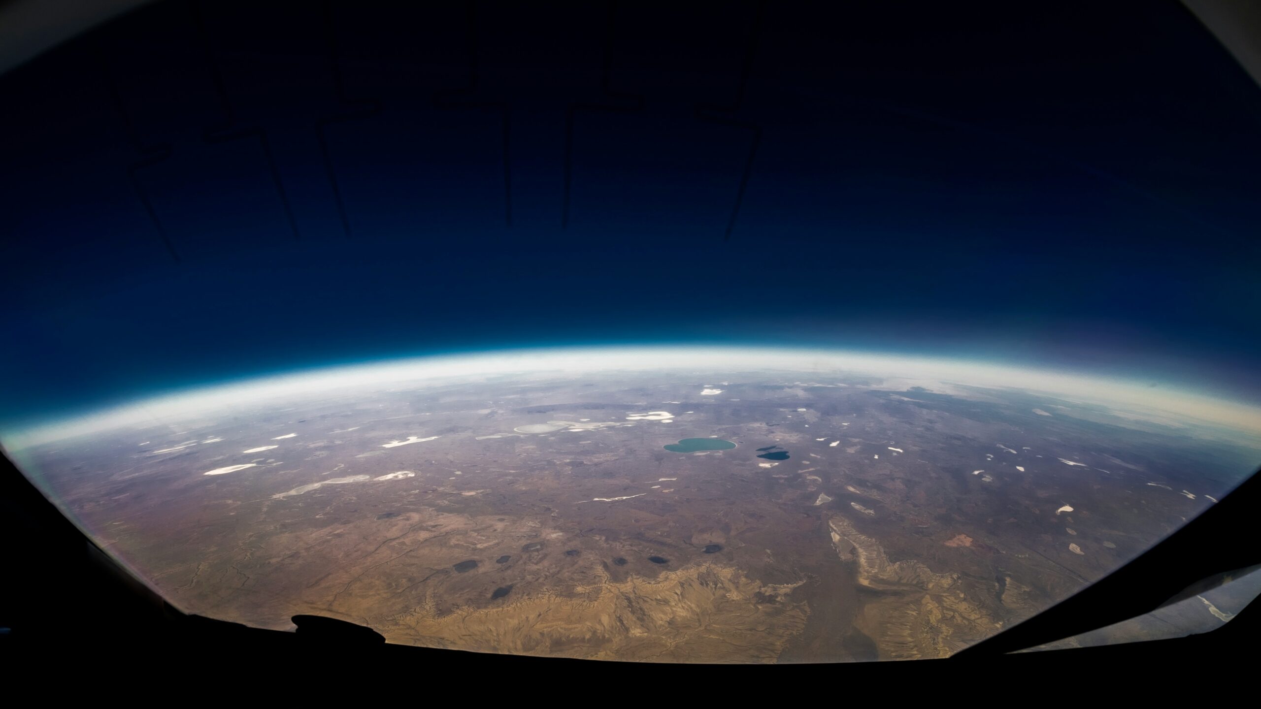 Hidden forces of the thermosphere: Winds at the edge of space resemble coastal breezes 