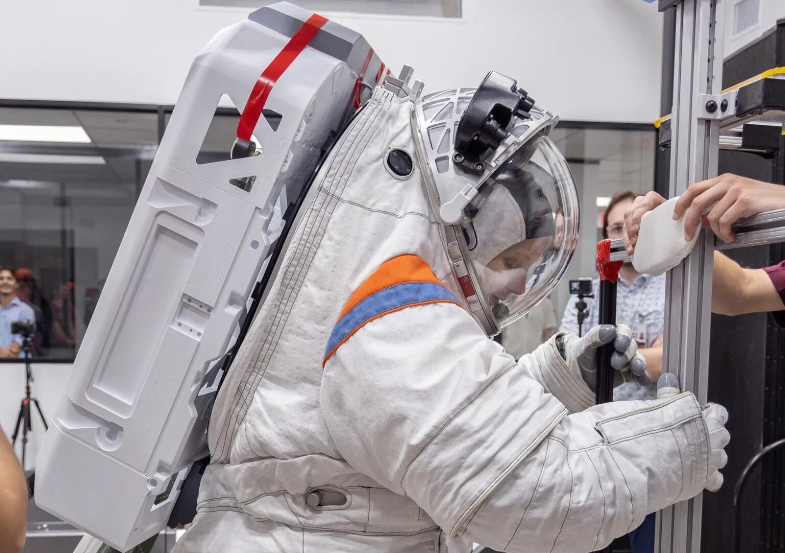 Axiom Space and Nokia develop communication system for lunar spacesuits