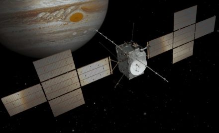 Художнє зображення зонда JUICE на орбіті Юпітера. Джерело: ESA, CC BY-SA IGO 3.0