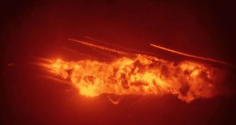 Вибух ракети-носія «Чанчжень-7А» у небі над космодромом Веньчан