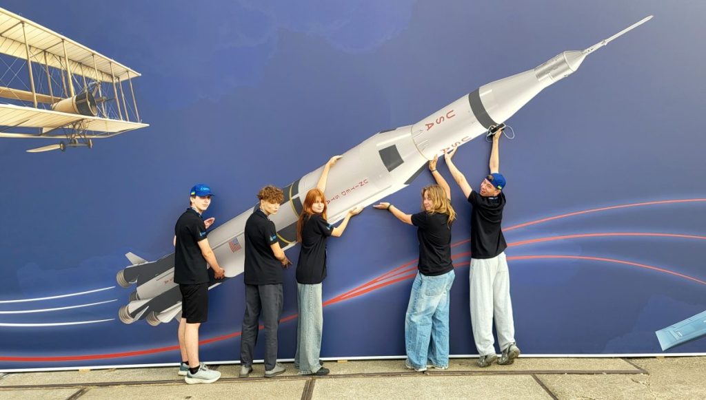 Учасники української команди на International Rocketry Challenge 2026 у Фарнборо