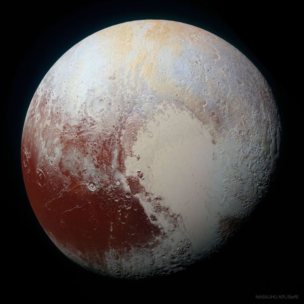 Плутон у підсиленому кольорі зі знімків New Horizons