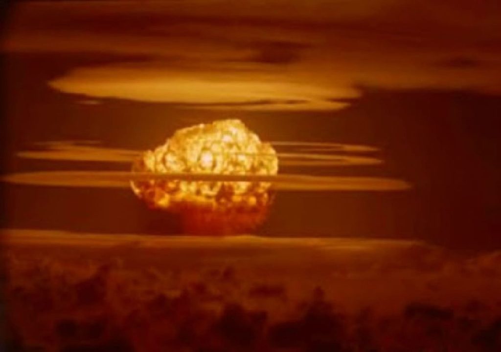 Ядерний гриб від випробування водневої бомби Castle Bravo