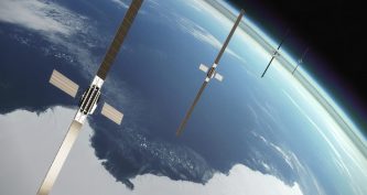 Художня ілюстрація групи супутників TILE на орбіті Землі