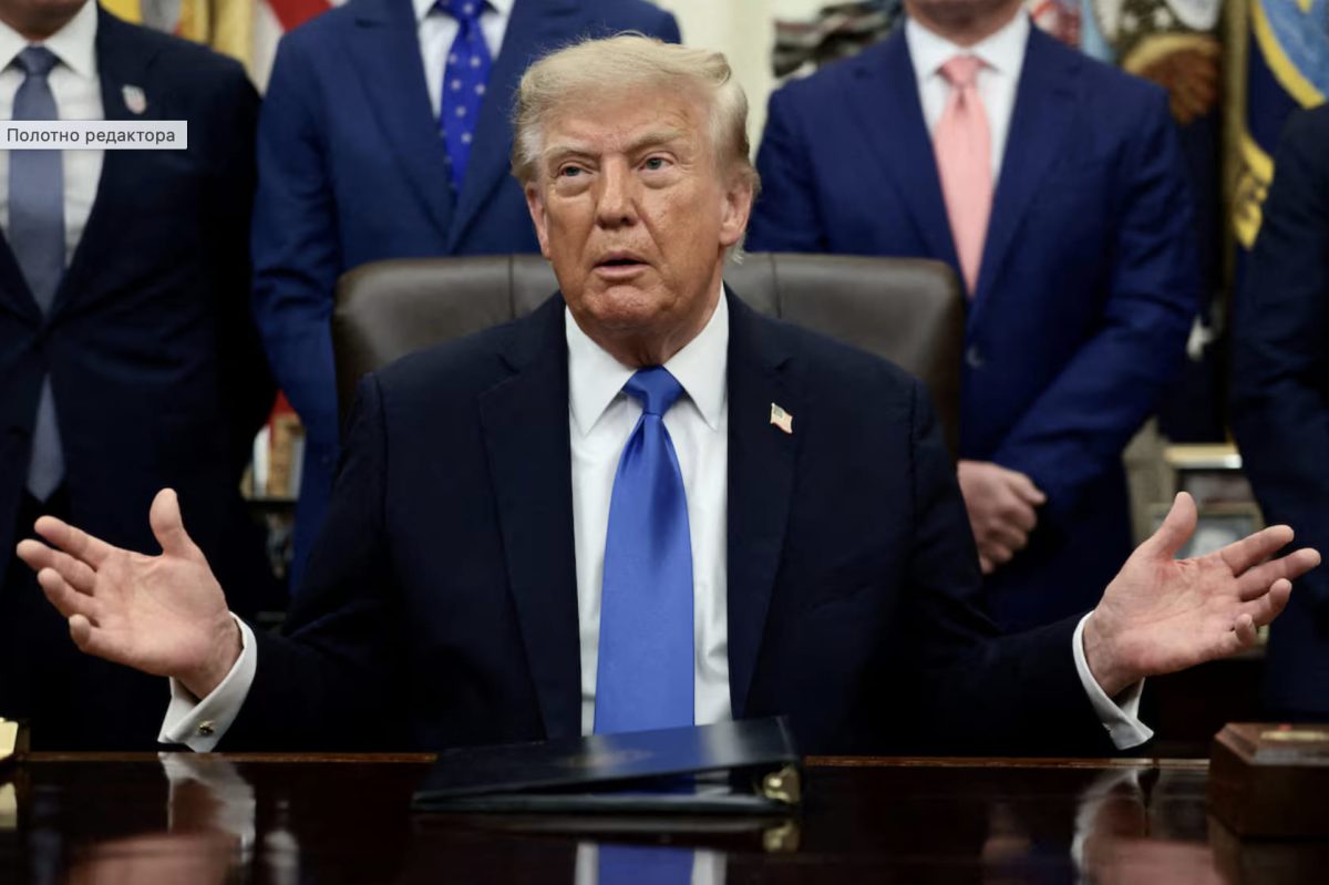 Дональд Трамп виступає в Овальному кабінеті Білого дому