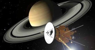 Художня ілюстрація апарата Cassini біля Сатурна