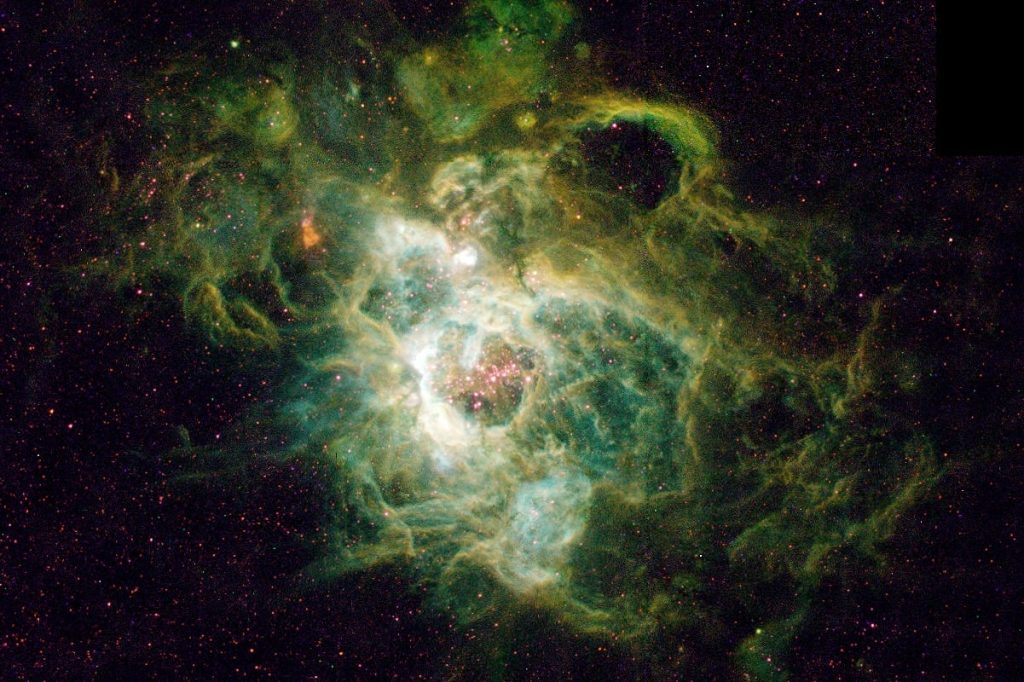 Туманність NGC 604, багата на гелій, на знімку космічного телескопа Hubble