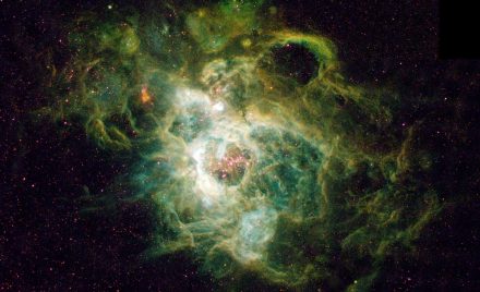 Туманність NGC 604, багата на гелій, на знімку космічного телескопа Hubble