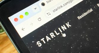 SpaceX шостий рік не може запустити Starlink в Індії